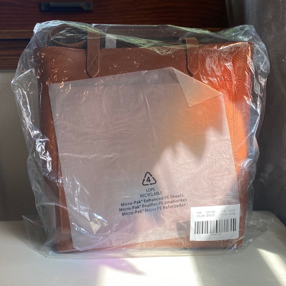 NWT MADEWELL Zip-Top Medium Transport Leather Tote